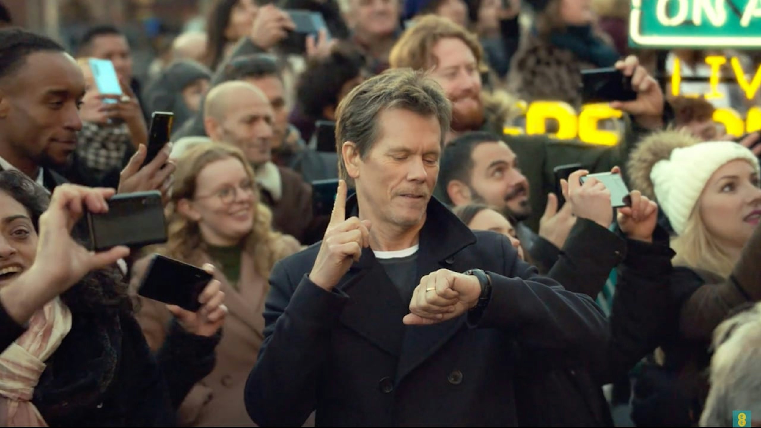 EE Live 5G AR Performance - World's First Multi-Location AR Concert